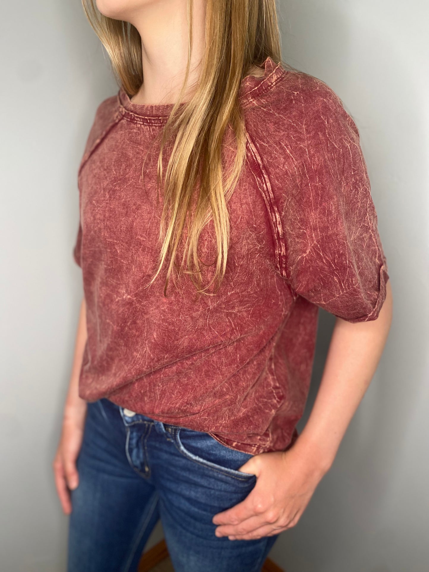 Back Patch Crinkle Wash T-Shirt <Zenana>