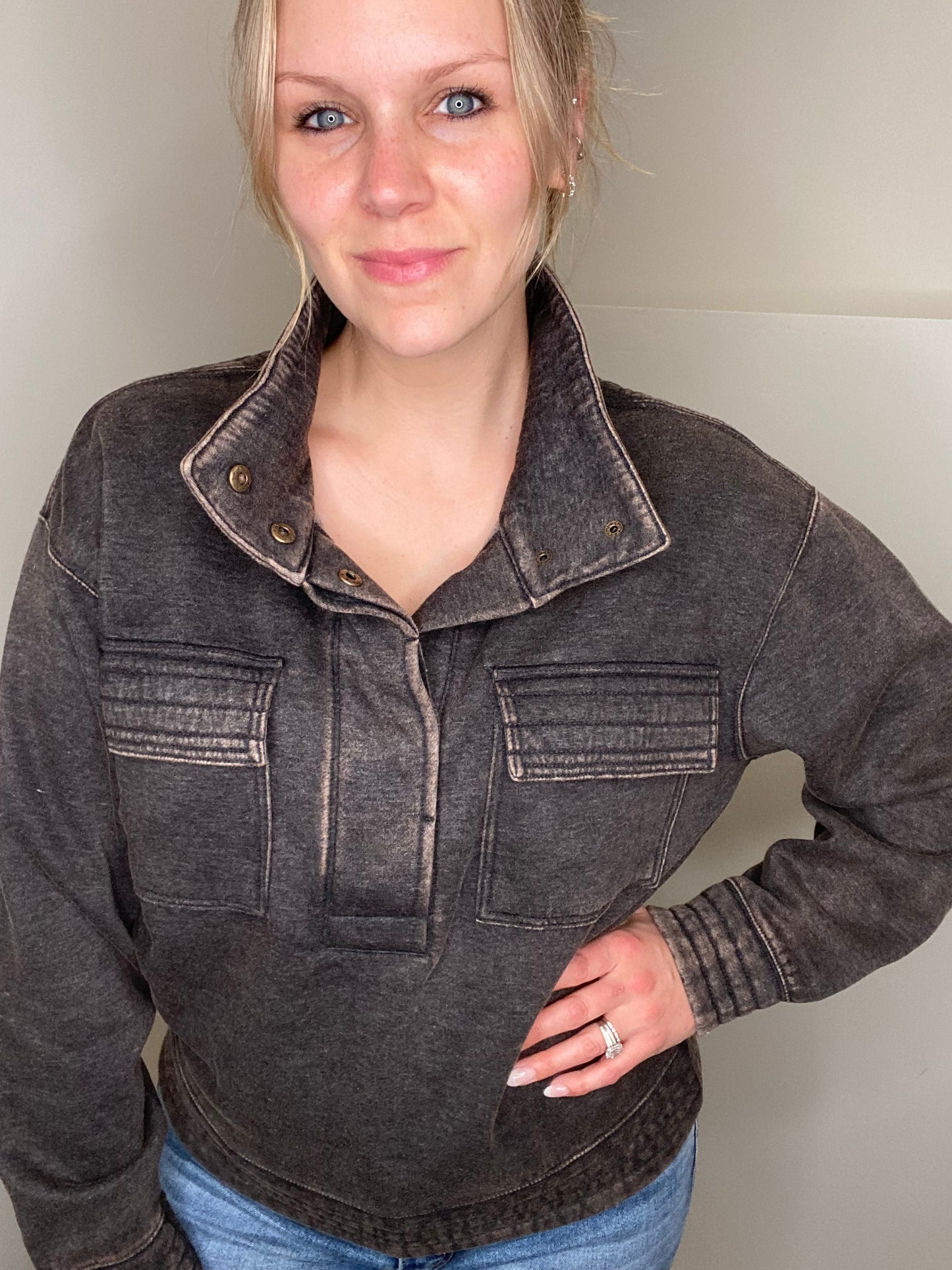 Sloane Snap Sweatshirt