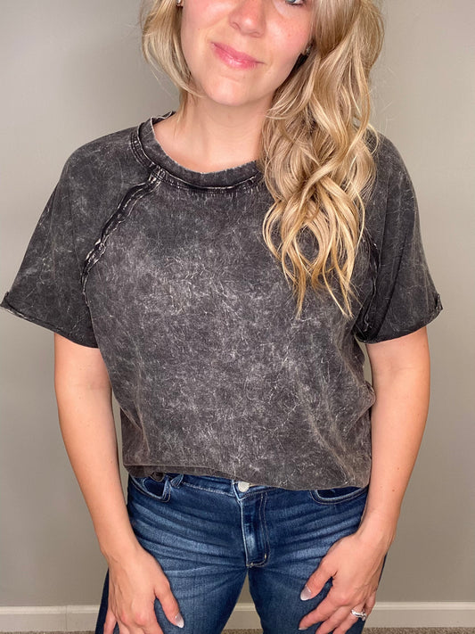 Back Patch Crinkle Wash T-Shirt <Zenana>