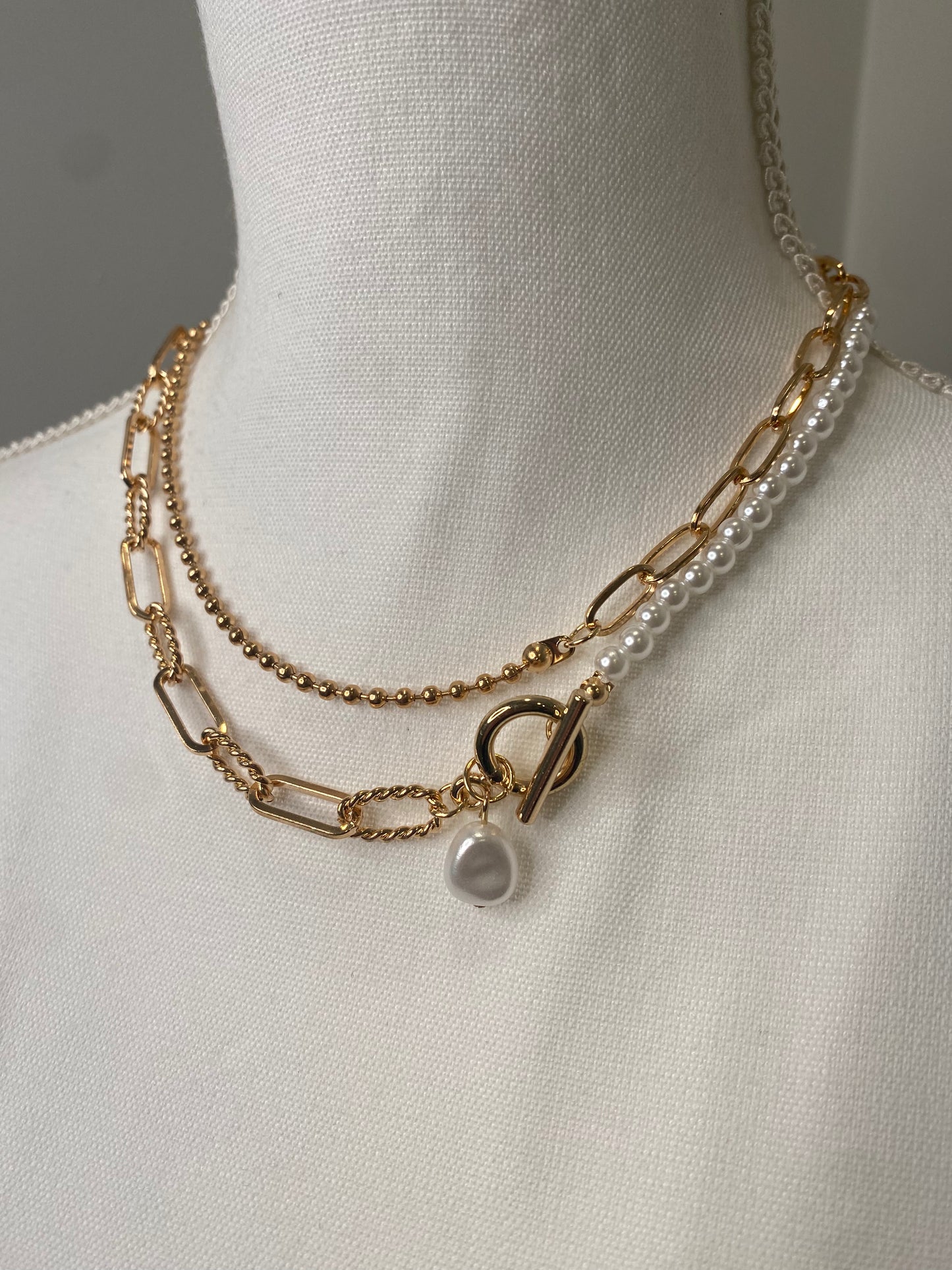 Dottie Toggle Necklace